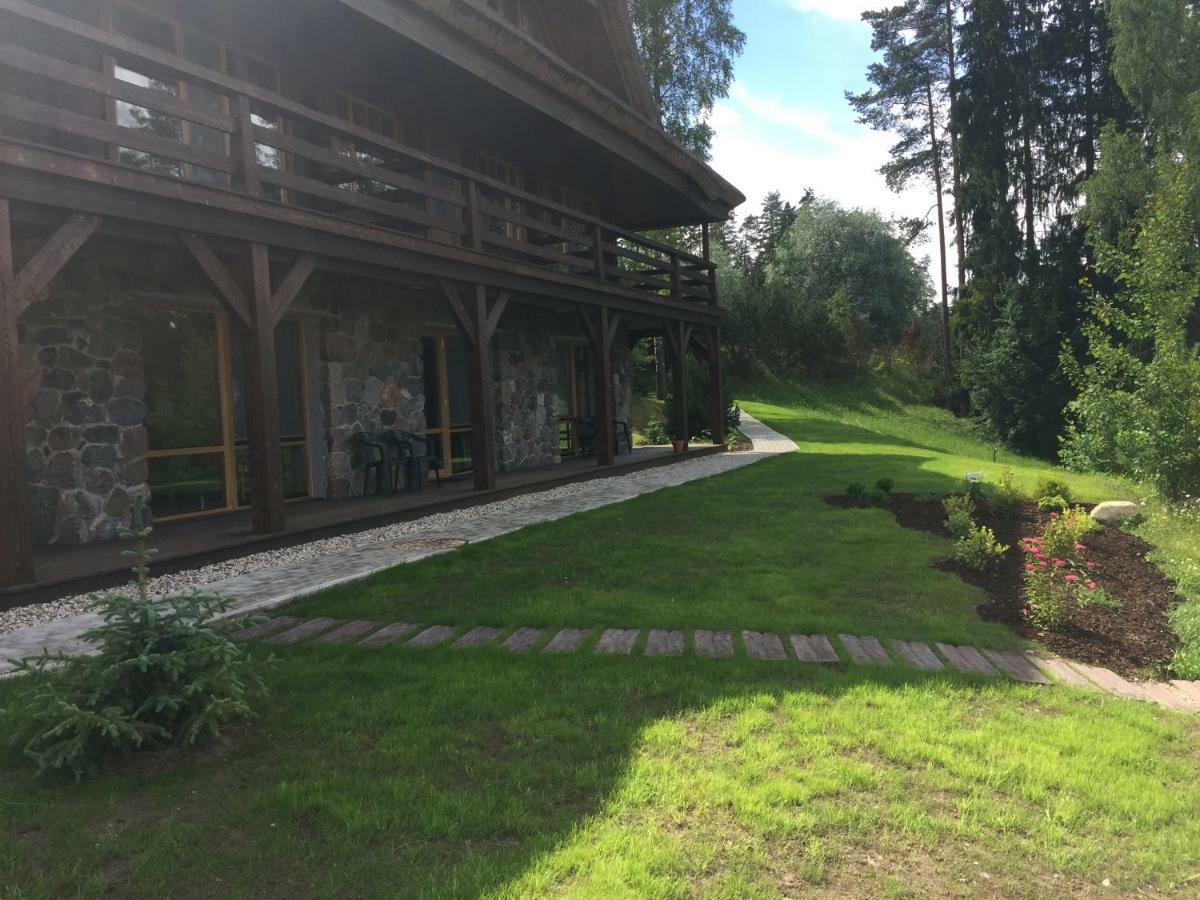 Hostal Dzeni Amatciems Exterior foto